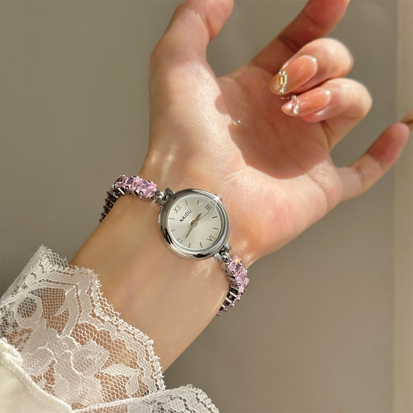 New Fashion Diamond-encrusted  – Luxury Watch Levels recenzja i cena