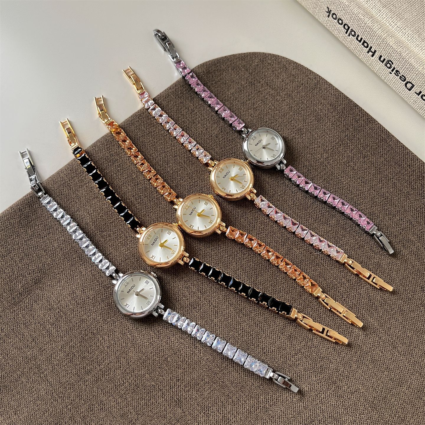 New Fashion Diamond-encrusted  – Luxury Watch Levels recenzja i cena