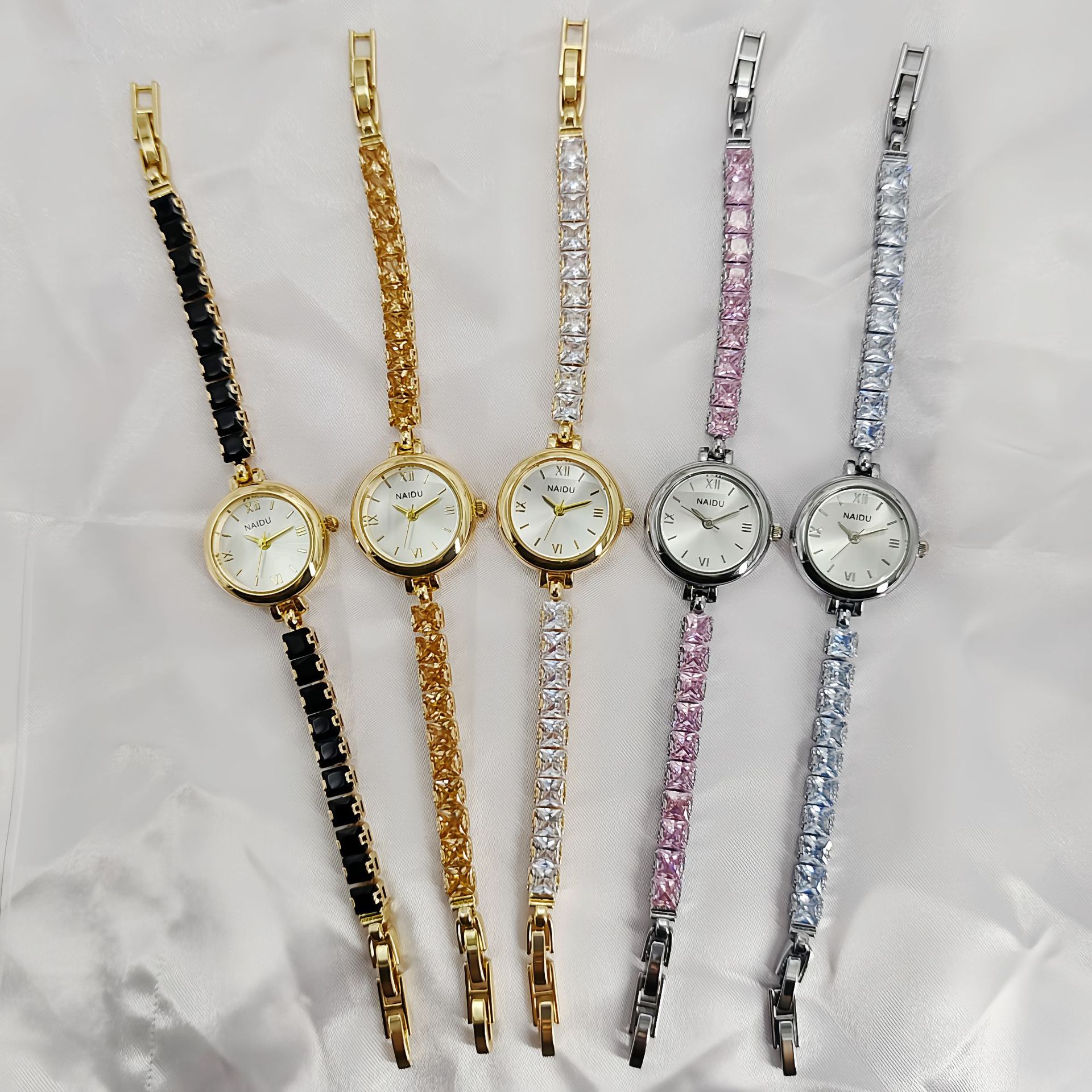 New Fashion Diamond-encrusted  – Luxury Watch Levels recenzja i cena