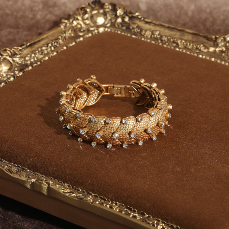 Vintage White Rhinestone Brace – Luxury Watch Dubai recenzja i cena